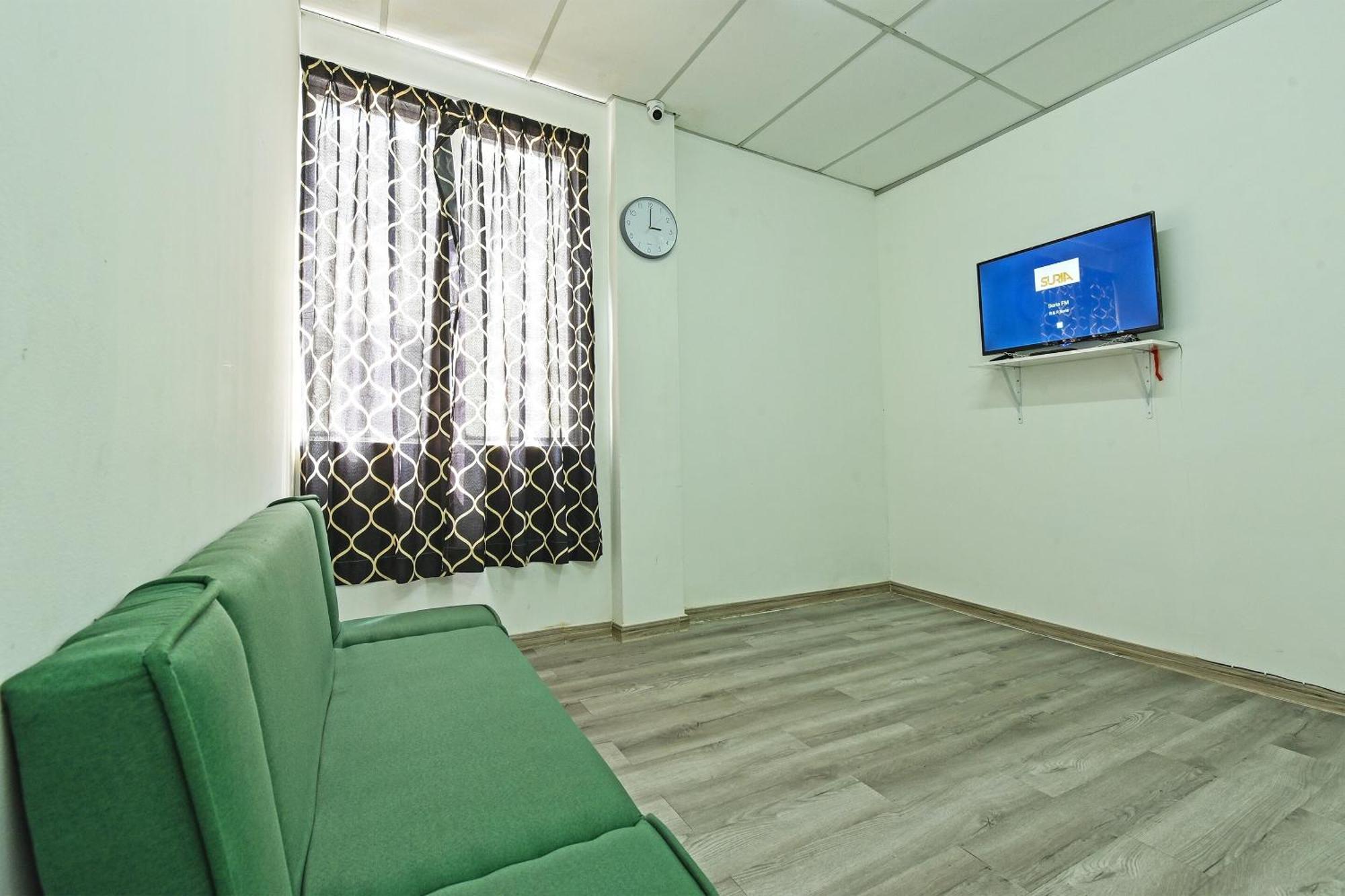 Spot On 90500 Sri Rampai Metro Hostel Куала-Лумпур Экстерьер фото